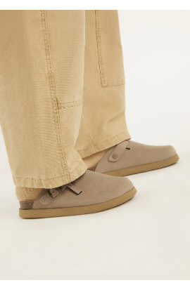 Vibe Clog Buckle Taupe