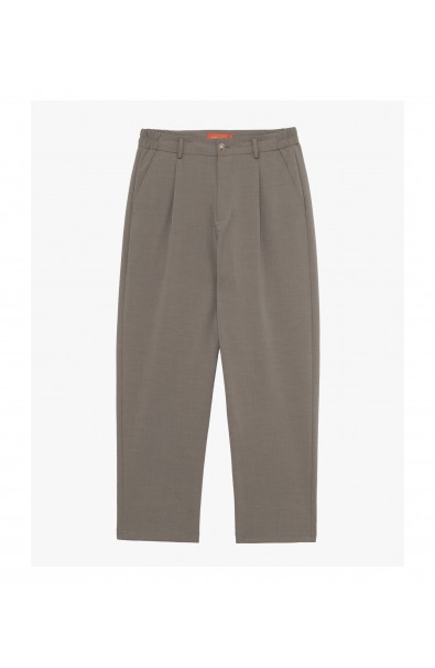 Relaxed-fit chino